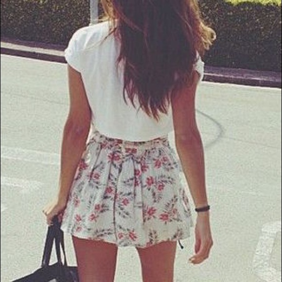 Summer Mystery Box Size Medium - Picture 3 of 4